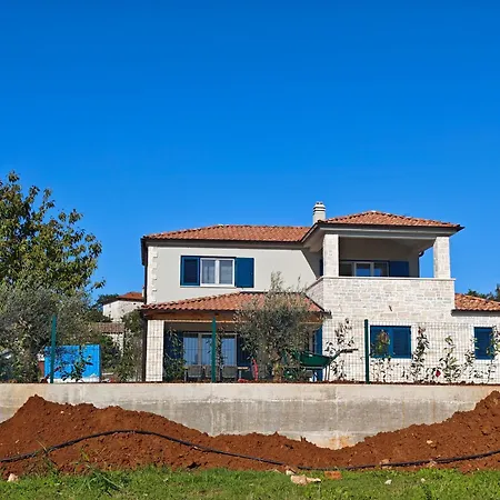 Majuli בית נופש *