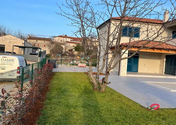 Majuli Vikendica Dracevac